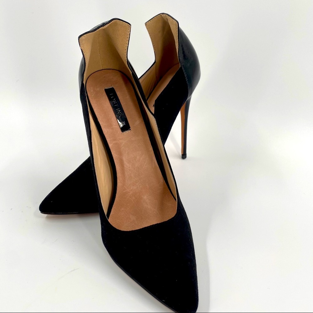 Lost Ink Black Suede/patent leather pumps.